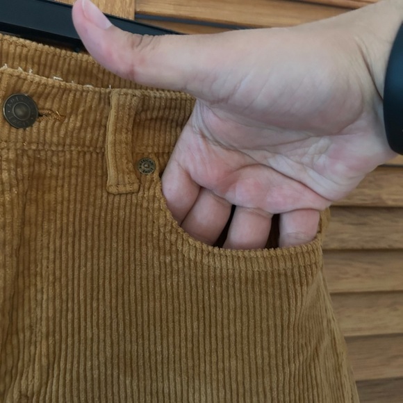 American Eagle Women’s Gold Mom Jean Super Stretch Ribbed Sz 2 - Picture 5 of 9